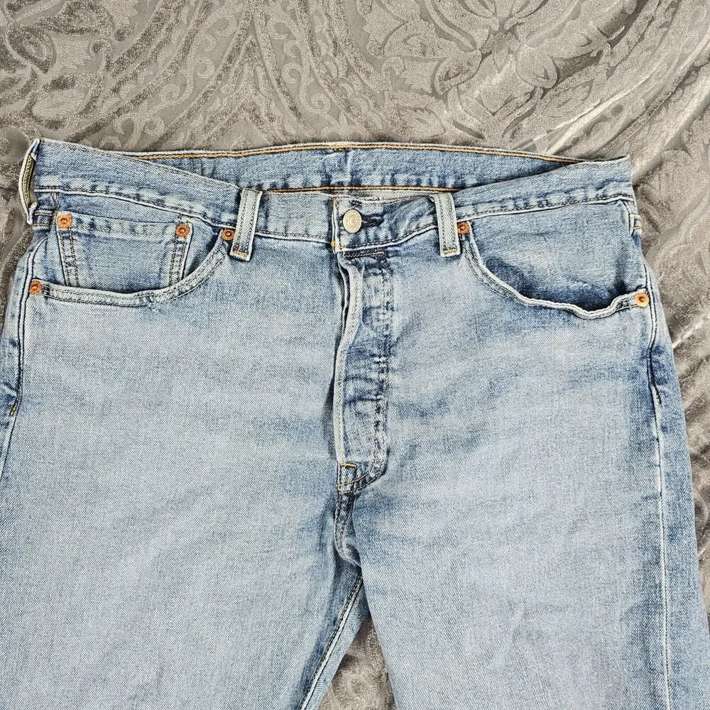 Levis 501 Jeans Mens 34x31* Button Fly Classic Straight Grunge Skater Distressed